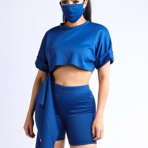 Three Piece Set with mask included